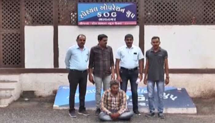ભાવનગર: રૂપિયા 30,800ની ડુપ્લીકેટ નોટો સાથે એકની ધરપકડ, પ્રિન્ટિંગ મશીન જપ્ત