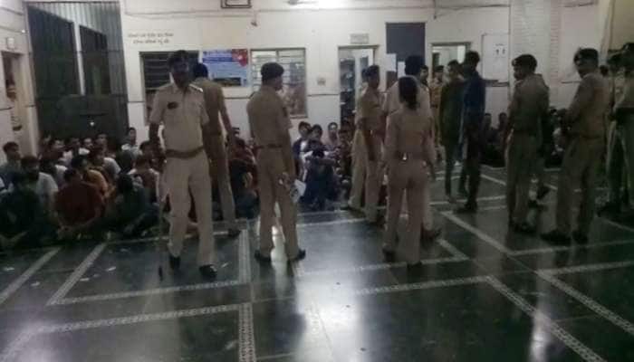 'ઉડતું ગુજરાત': સુરત પોલીસે વિવિધ વિસ્તારોમાં રેડ, 100 યુવાનોની અટકાયત