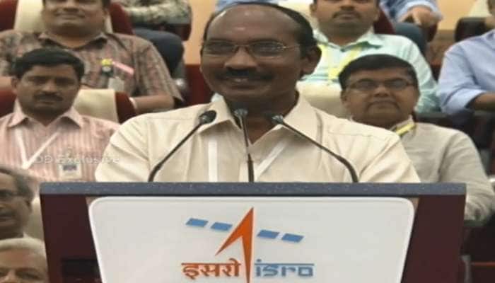 ચંદ્રયાન-2નું સફળ લોન્ચિંગ, ISRO ચીફે કહ્યું- 'ભારત માટે ચંદ્રની ઐતિહાસિક યાત્રાની શરૂઆત' ચંદ્રયાન-2નું સફળ લોન્ચિંગ, ISRO ચીફે કહ્યું- 'ભારત માટે ચંદ્રની ઐતિહાસિક યાત્રાની શરૂઆત'