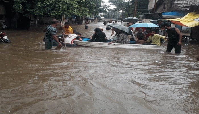 વરસાદનો કાળોકેર, મુંબઇમાં જરૂર ન હોય તો ઘરેથી નહી નિકળવા અપીલ, સોમવારે રજા