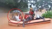 VIDEO: પૂરમાં ફસાઈ ગયાં કોંગ્રેસના આ દિગ્ગજ નેતા, બોટથી રેસ્ક્યુ કરાયા 