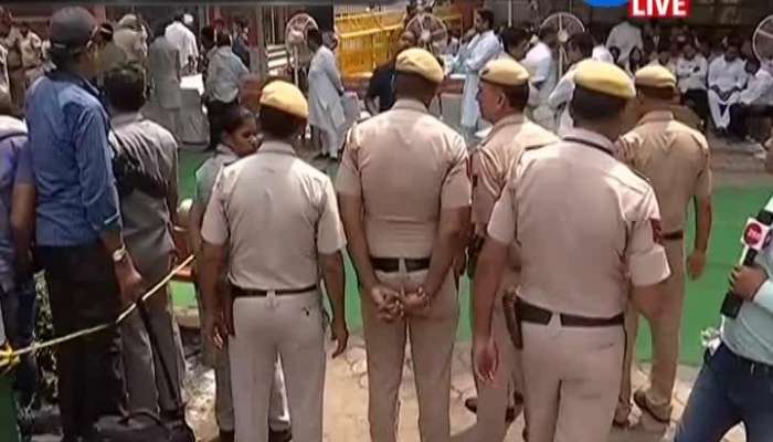 Arun Jaitley's Mortal Remains Brought To Nigambodh Ghat For Last Rites