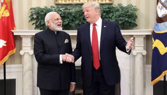 અમેરિકાના હ્યુસ્ટનમાં PM મોદીના મેગા શો 'Howdy Modi'માં ડોનાલ્ડ ટ્રમ્પ પણ થશે સામેલ અમેરિકાના હ્યુસ્ટનમાં PM મોદીના મેગા શો 'Howdy Modi'માં ડોનાલ્ડ ટ્રમ્પ પણ થશે સામેલ