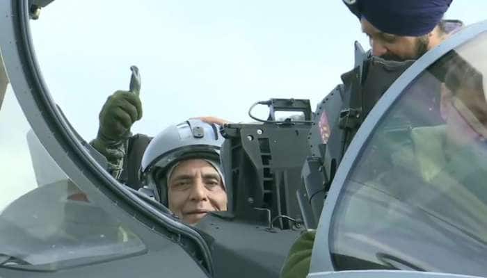 VIDEO : રાજનાથ સિંહ રાફેલમાં ઉડાન ભરનારા દેશના પ્રથમ સંરક્ષણ મંત્રી બન્યા VIDEO : રાજનાથ સિંહ રાફેલમાં ઉડાન ભરનારા દેશના પ્રથમ સંરક્ષણ મંત્રી બન્યા