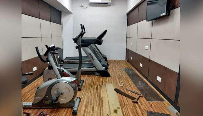 અમદાવાદ: અધિકારીઓ માટે એએમસી બિલ્ડીંગમાં શાષકોની જાણ વિના જ બન્યું જિમ્નેઝિઅમ અમદાવાદ: અધિકારીઓ માટે એએમસી બિલ્ડીંગમાં શાષકોની જાણ વિના જ બન્યું જિમ્નેઝિઅમ