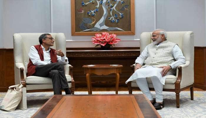 નોબલ વિજેતા અભિજિત બેનરજી PM મોદીને મળ્યા, જાણો વડાપ્રધાને શું કહ્યું? નોબલ વિજેતા અભિજિત બેનરજી PM મોદીને મળ્યા, જાણો વડાપ્રધાને શું કહ્યું?