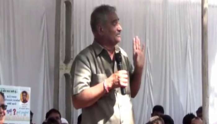 અબડાસાના MLA પી એમ જાડેજાએ કાઢ્યો બળાપો, કહ્યું- 'વિધાનસભામાં ચૂંટાઈ આવનારા બધા ધંધાદારીઓ' અબડાસાના MLA પી એમ જાડેજાએ કાઢ્યો બળાપો, કહ્યું- 'વિધાનસભામાં ચૂંટાઈ આવનારા બધા ધંધાદારીઓ'