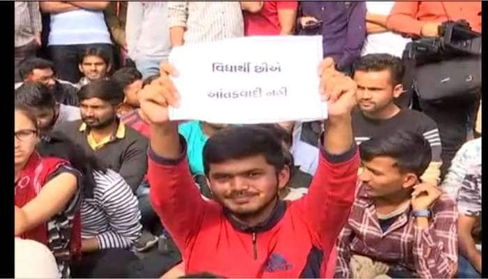 Binsachivalay Exam: વિદ્યાર્થીઓનું આંદોલન ફળ્યું, સરકારે માંગણી સ્વીકારી