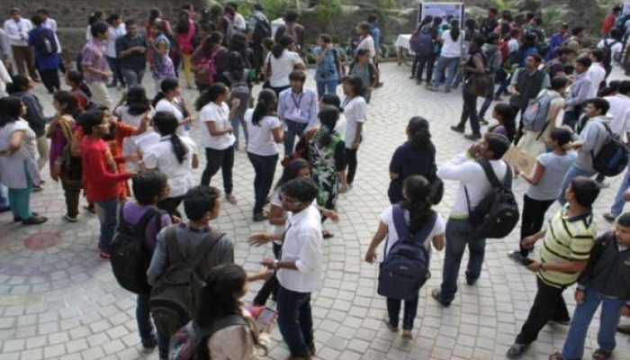 ગુજરાતના શિક્ષણજગતમાં વધુ એક કૌભાંડ, હવે સૌરાષ્ટ્ર યુનિવર્સિટીનો Mass Copy