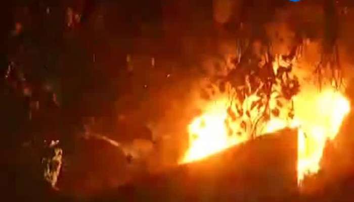 દિલ્હીના દરિયાગંજમાં ઉશ્કેરાયેલા ટોળાએ કરી આંગચંપી, જુઓ વીડિયો 