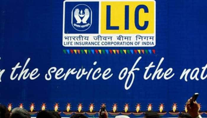 LICના ગ્રાહકો માટે મહત્વના સમાચાર, આ યોજના સાથે Aadhaar લિંક કરાવવું જરૂરી