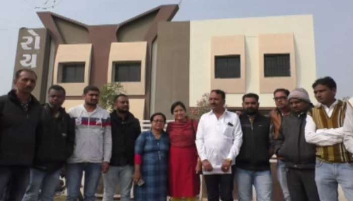 જામનગરમાં બિનકાયદેસર ધમધમતા શિક્ષણના હાટડા પર કોંગ્રેસની જનતા રેડ