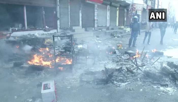 Delhi Violence: દિલ્હીમાં હિંસા યથાવત, શાળાઓમાં રજા, બોર્ડની પરીક્ષાઓ પણ સ્થગિત