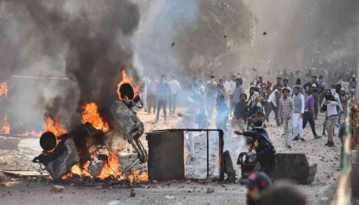 Delhi Violence: અત્યાર સુધી 38 લોકોના મોત, તાહિર હુસૈન વિરુદ્ધ હત્યા, હિંસા અને આગચાંપી માટે કેસ દાખલ
