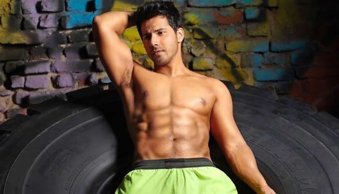 Entertainment News: વરૂણ ધવને LockDown પર બનાવ્યું એવું રૈપ, વારંવાર જોઇ રહ્યા છે VIDEO Entertainment News: વરૂણ ધવને LockDown પર બનાવ્યું એવું રૈપ, વારંવાર જોઇ રહ્યા છે VIDEO