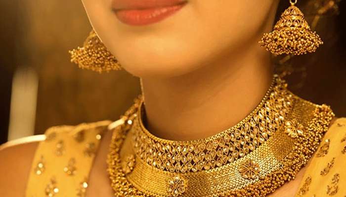 કોરોના લોકડાઉન: સોનાની કિંમતમાં જોરદાર આગ લાગવાની સંભાવના, જાણો કેટલો વધી શકે છે ભાવ કોરોના લોકડાઉન: સોનાની કિંમતમાં જોરદાર આગ લાગવાની સંભાવના, જાણો કેટલો વધી શકે છે ભાવ