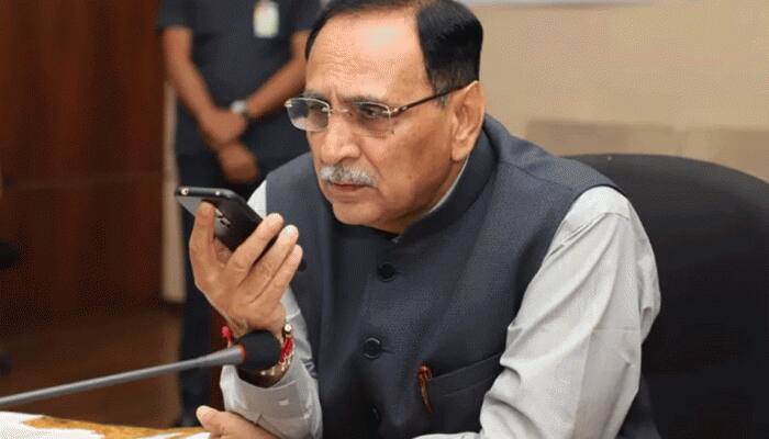 CM રૂપાણીએ વડોદરાના સફાઇ કર્મચારી સાથે વાત કરી, કહ્યું તમે દેશની ખુબ મોટી સેવા કરી ર
