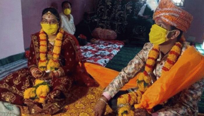 અનોખા લગ્ન:  વર એકલો પહોંચ્યો લગ્ન કરવા, બચેલા પૈસાને CM કેર ફંડમા દાન આપી દીધા
