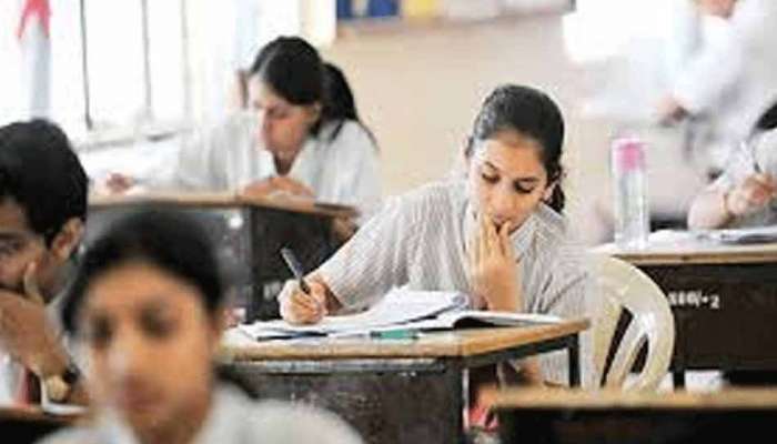 10th-12th Board Exam: સોશિયલ ડિસ્ટેન્સિંગ માટે તૈયાર થઈ નવી પોલિસી, જાણો શું છે ફેરફાર