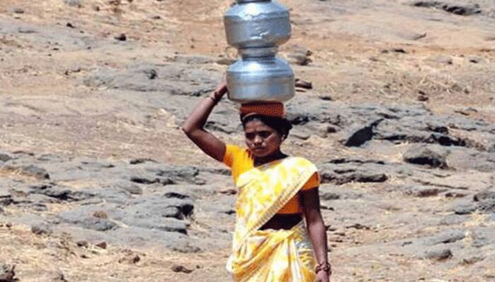 ગુજરાતમાં પાણીનો પોકાર: એક જ કુવા પર નભે છે 5 હજાર લોકો,  રજૂઆતો કર્યાં છતાં ના મળ્ય