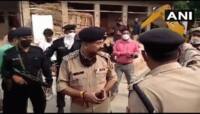 Kanpur Shootout Case: હિસ્ટ્રીશીટર વિકાસ દૂબેને શોધવા 25 ટીમ કામે લાગી, 500 નંબર ટ્ર
