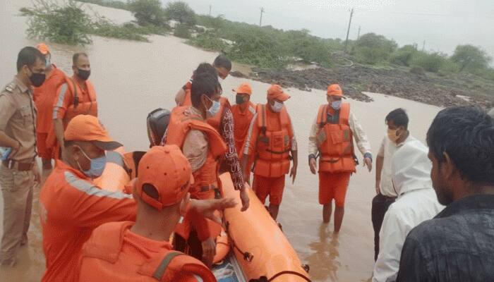 ખંભાળિયા અને જામનગરમાં વરસાદે ફરી જોર પકડ્યું, NDRFએ સ્થળાંતર કામગીરી શરૂ કરી 
