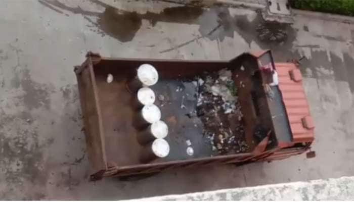 Viral Video માં દેખાઈ મોટી બેદરકારી, કોરોનાના દર્દીઓનું ભોજન કચરાની ગાડીમાં લઈ જવાયુ