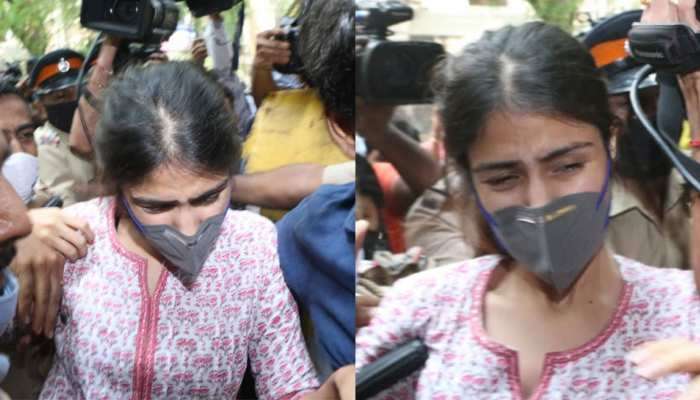 PHOTOS: ડ્રગ્સ કેસમાં NCB ઓફિસ પહોંચી Rhea Chakraborty, થઇ શકે છે ધરપકડ