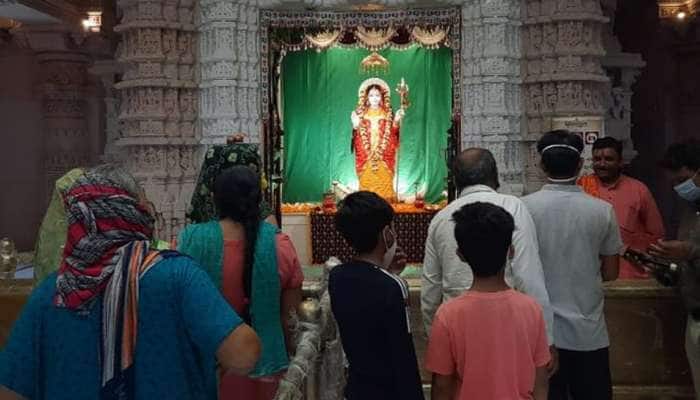 ખોડલધામ: મંદિરમાં ધજા ચડાવવા માટે 100 લોકોને છુટ, ઓનલાઇન દર્શન કરવા લોકોને અપીલ