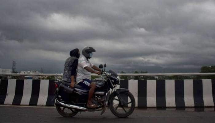 વાદળોના ટોળાએ ગુજરાતનું હવામાન બગાડ્યું, ઠેરઠેર વરસાદ તૂટી પડ્યો 