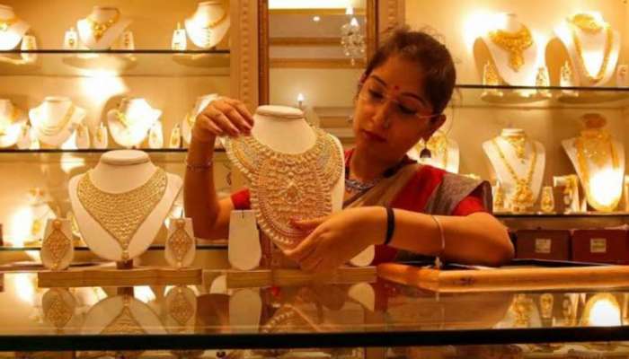 Gold-silver price today: બજાર ખુલતા જ સોનાના ભાવમાં જોવા મળ્યો ઘટાડો, જાણો શું છે આજનો રેટ