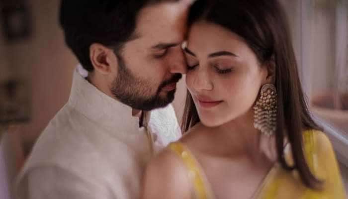 કાજલ અગ્રવાલે ફેન્સ સાથે શેર કર્યા સગાઇના Photos, પીળી સાડીમાં લાગે છે એક નંબર