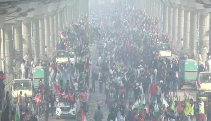 tractor parade violence: 8 બસો, 17 ગાડીઓ તોડી, ટ્રેક્ટર પરેડ હિંસા બાદ 7 FIR દાખલ