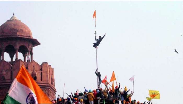 Delhi Violence: Red Fort પર ઝંડો ફરકાવનારો પંજાબનો જુગરાજ પોલીસની બીકે પરિજનો સહિત ફરાર 
