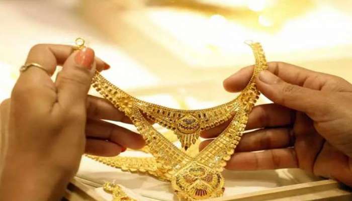 Gold Silver Price: સોનાના ભાવમાં ઘટાડો યથાવત, ચાંદી 1955 રૂપિયા સસ્તી