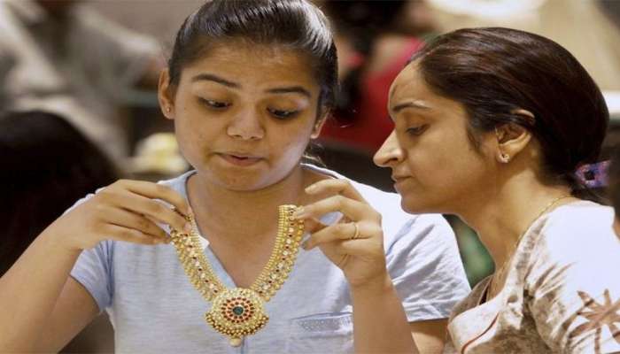 Gold Price Today: સોનાના ભાવમાં આવી તેજી, પરંતુ ન કરો ઉતાવળ ઘટી શકે છે કિંમત