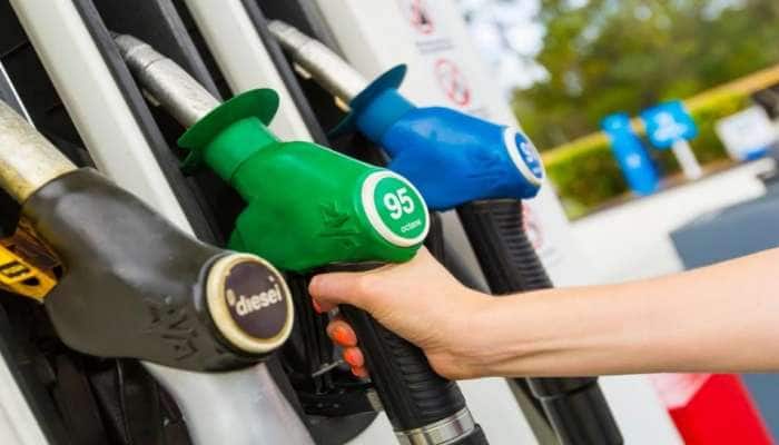 Petrol-Diesel price Today: સતત 12 દિવસ ભાવ વધ્યા બાદ આજે ઓઈલ કંપનીઓએ આપી રાહત, જાણો પેટ્રોલ-ડીઝલના રેટ