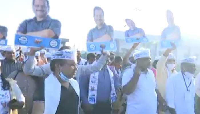 Election માં ભવ્ય સફળતા બાદ Kejriwal પહોંચ્યા સુરત, કાર્યકર્તાઓએ કર્યું સ્વાગત Election માં ભવ્ય સફળતા બાદ Kejriwal પહોંચ્યા સુરત, કાર્યકર્તાઓએ કર્યું સ્વાગત