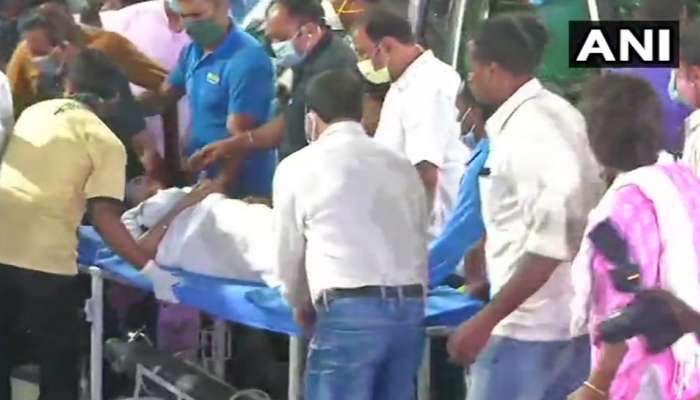 West Bengal: પગમાં ઈજા બાદ સ્ટ્રેચર પર હોસ્પિટલ ગયા મમતા બેનર્જી, રાજ્યપાલ મળવા પહોંચ્યા