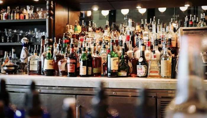  Delhi Legal Drinking Age: દિલ્હીમાં હવે 21 વર્ષની ઉંમરે દારૂનું સેવન કરી શકશો, કેજરીવાલ સરકારની જાહેરાત