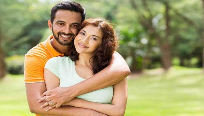 Relationship Tips: બસ આટલું કરશો તો વશમાં થઈ જશે પતિ, જાણી લો આ રામબાણ નુસખો Relationship Tips: બસ આટલું કરશો તો વશમાં થઈ જશે પતિ, જાણી લો આ રામબાણ નુસખો