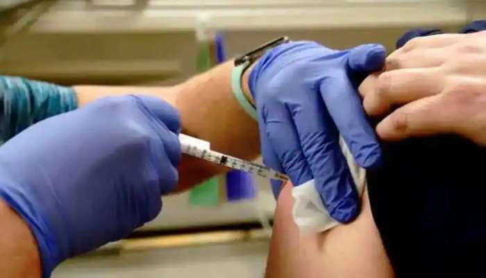 દેશમાં દરેક વયસ્કને Corona vaccine આપવાની સલાહને કેન્દ્ર સરકારે નકારી 