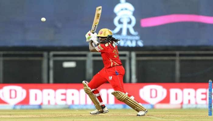 IPL 2021: આઈપીએલમાં 350 સિક્સ ફટકારનાર પ્રથમ ખેલાડી બન્યો ક્રિસ ગેલ IPL 2021: આઈપીએલમાં 350 સિક્સ ફટકારનાર પ્રથમ ખેલાડી બન્યો ક્રિસ ગેલ