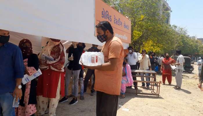 ગુજરાતના પ્રથમ કોરોના દર્દી નદીમની કોરોનામાં સેવા, દર્દી અને સ્વજનોને આપી હિંમત ગુજરાતના પ્રથમ કોરોના દર્દી નદીમની કોરોનામાં સેવા, દર્દી અને સ્વજનોને આપી હિંમત