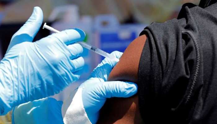 Research માં દાવો: Corona Vaccine ના પ્રથમ ડોઝ બાદ આટલો ઓછો થઇ જાય છે Infection નો ખતરો
