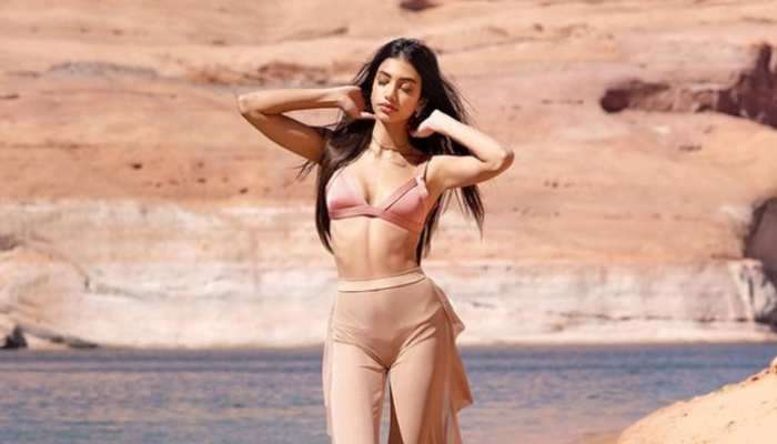 Ananya Panday  ની બહેને બોયફ્રેન્ડ સાથે સીક્રેટ લોકેશન પર કરાવ્યું બિકિની ફોટોશૂટ