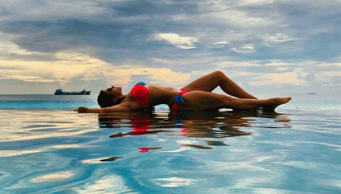Maldives માં મજા માણતી દેખાઈ Bollywood ની Bikini Beauties, જુઓ Photos