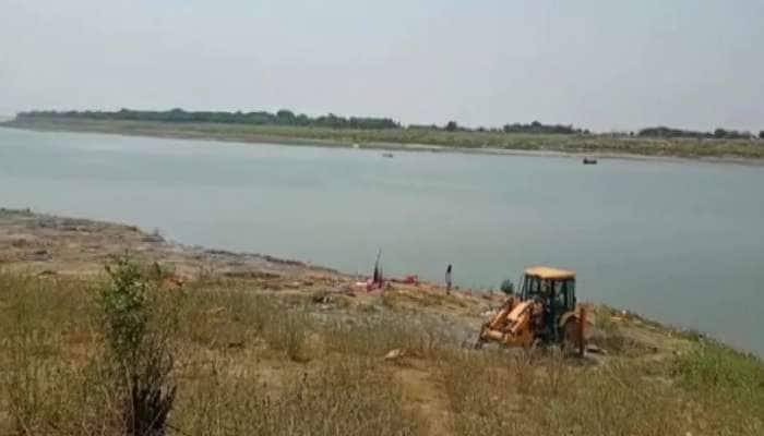Bihar News: બક્સરની ગંગા નદીમાં તણાતા મળ્યા 30 મૃતદેહ, સ્થાનિકોમાં ભયનો માહોલ