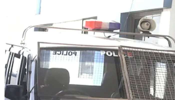 RAJKOT: પેરોલ જંપ કરી ફરતા આરોપીનું ત્રીજા માળેથી પટકાતા મોત, ઓળખ છુપાવી કરતો મજુરી RAJKOT: પેરોલ જંપ કરી ફરતા આરોપીનું ત્રીજા માળેથી પટકાતા મોત, ઓળખ છુપાવી કરતો મજુરી