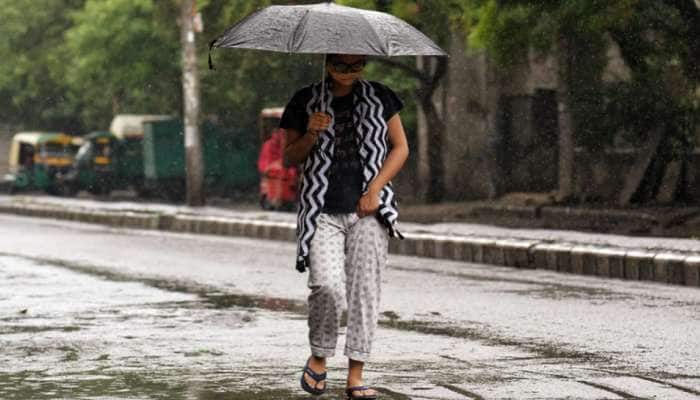 વાવાઝોડા તૌકતેની અસર, દિલ્હીમાં વરસી રહ્યો છે કમૌસમી વરસાદ, 70 વર્ષ જૂનો રેકોર્ડ તૂટ